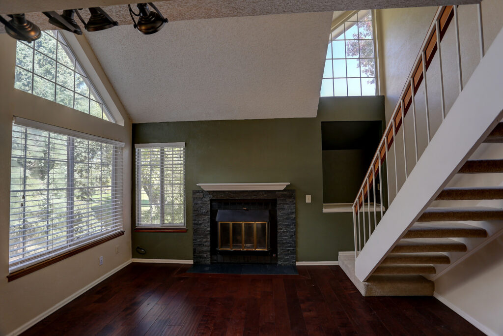 vacant family room in contemporary home appointment with clerestory windows