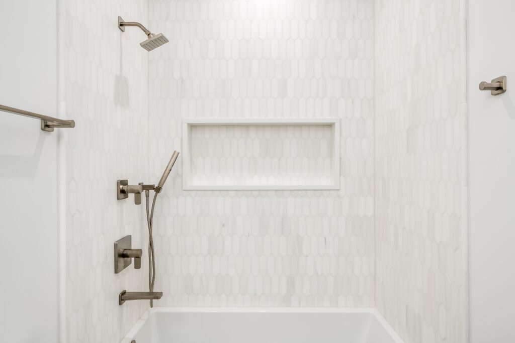 contemporary bathtub white and gray